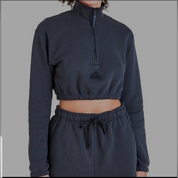 NWT Adidas Sportswear Logo Half-zip Sweatshrit Color Gray...